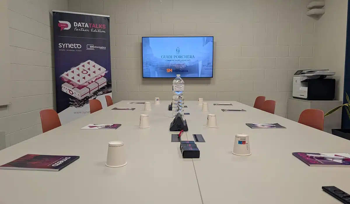 sala-riunioni-in-area-coworking-milano