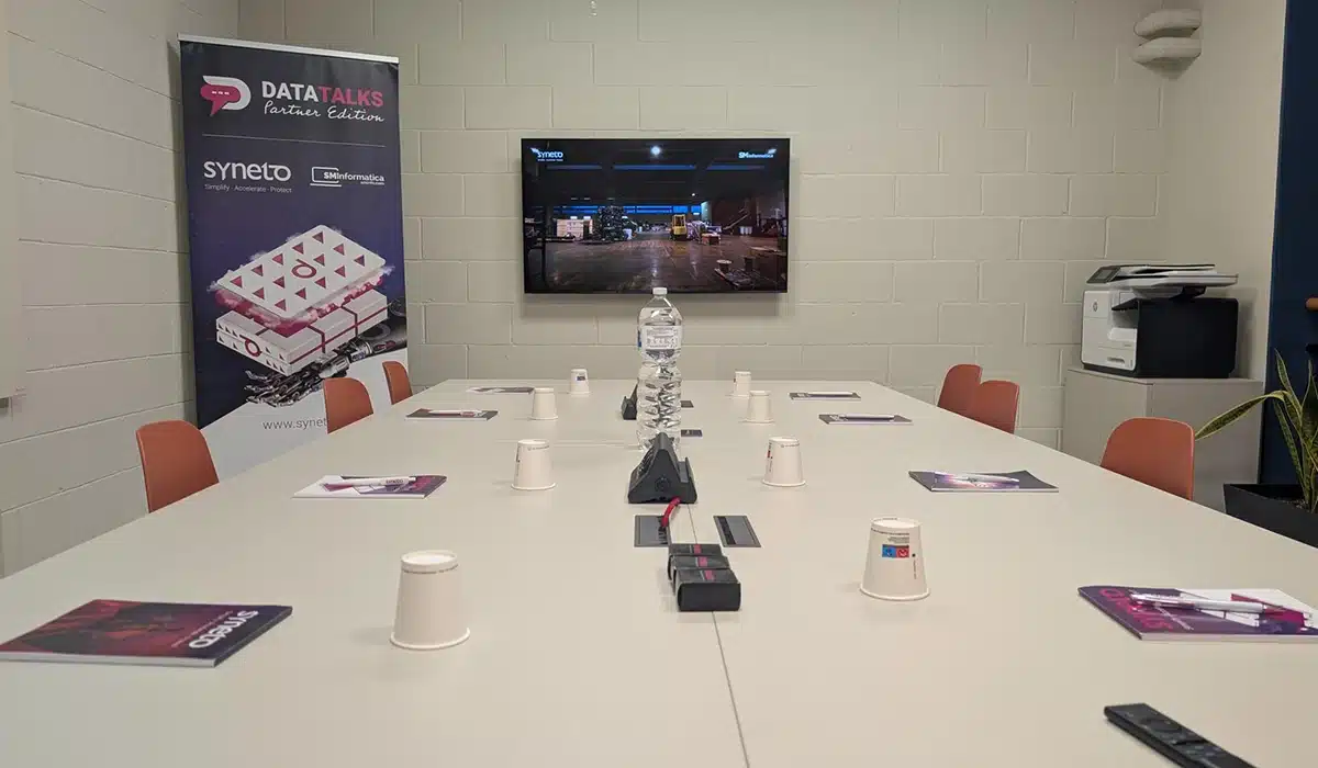 sala-riunioni-in-spazio-coworking-milano